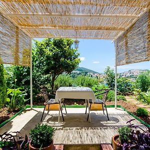 Comfort One Bedroom Apartment Terrace Sea View